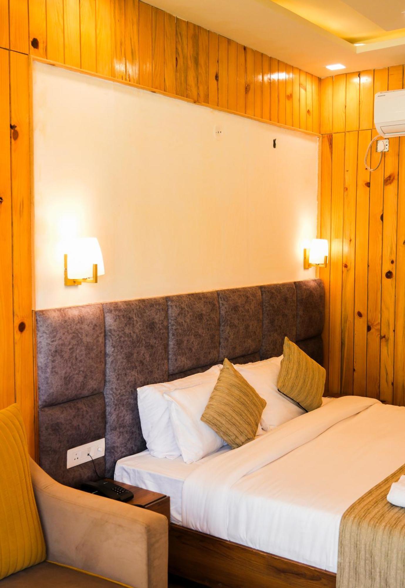 Qcent Woods Resort & Spa, Rishīkesh Zewnętrze zdjęcie